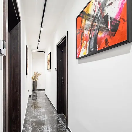 Extreme Luxury בודפשט