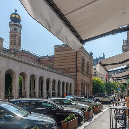 Extreme Luxury Budapest