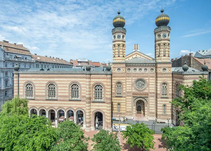 Extreme Luxury * Budapesta